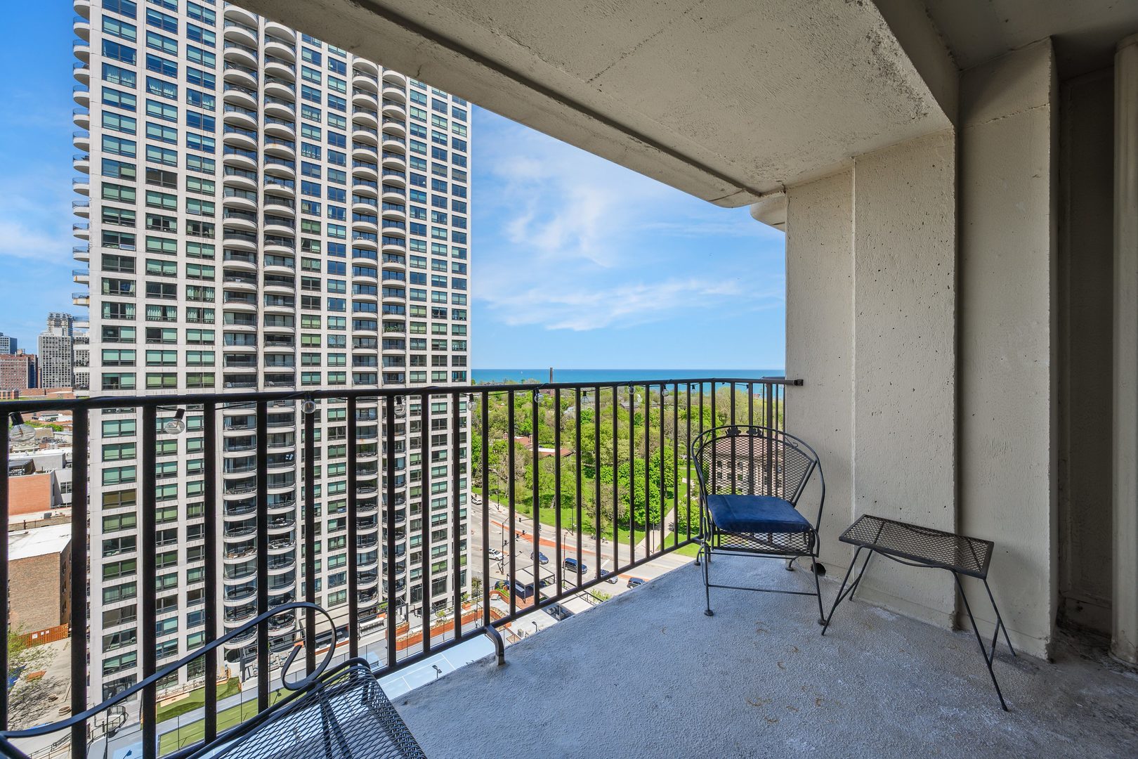 Homes for sale in Chicago, IL | 1960 N Lincoln Park West #1601, Chicago, IL 60614 | MLS# 12669063