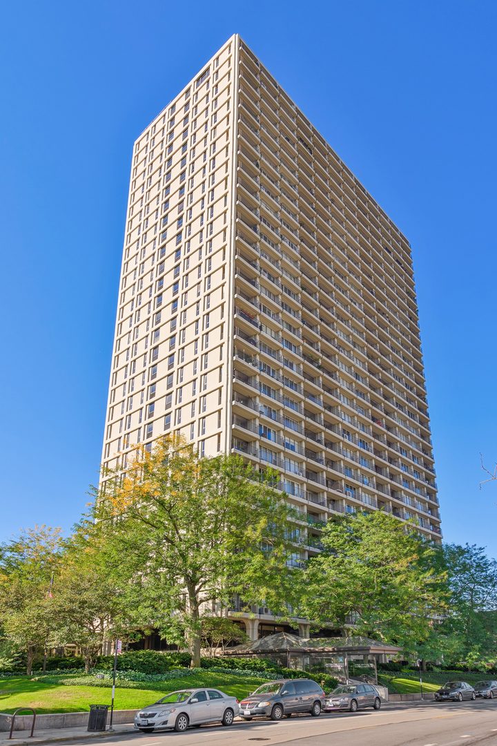 Homes for sale in Chicago, IL | 1960 N Lincoln Park West #1601, Chicago, IL 60614 | MLS# 12669063