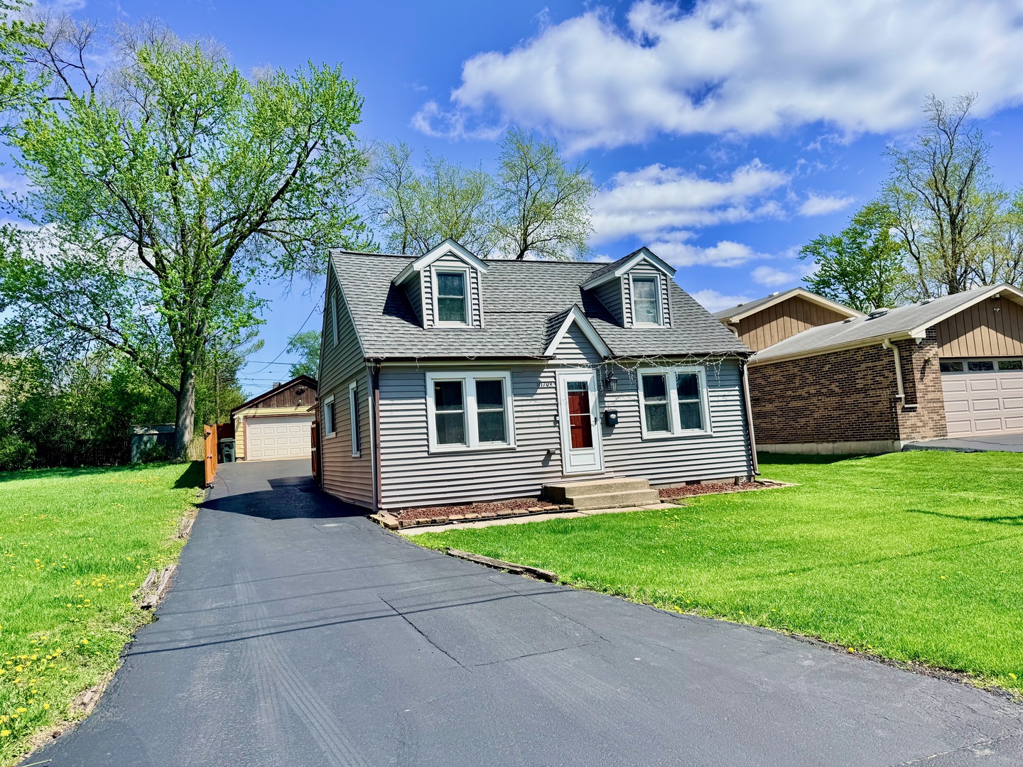 Homes for sale in Alsip, IL | 11709 S Hamlin Ave, Alsip, IL 60803 | MLS# 12669106