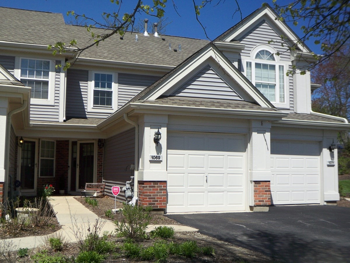 Homes for sale in Elk Grove Village, IL | 1069 Talbots Ln, Elk Grove Village, IL 60007 | MLS# 12669149
