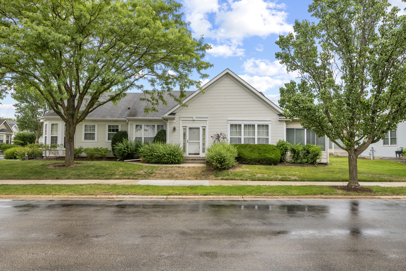 Homes for sale in Plainfield, IL | 13761 S Redbud Dr, Plainfield, IL 60544 | MLS# 12669165