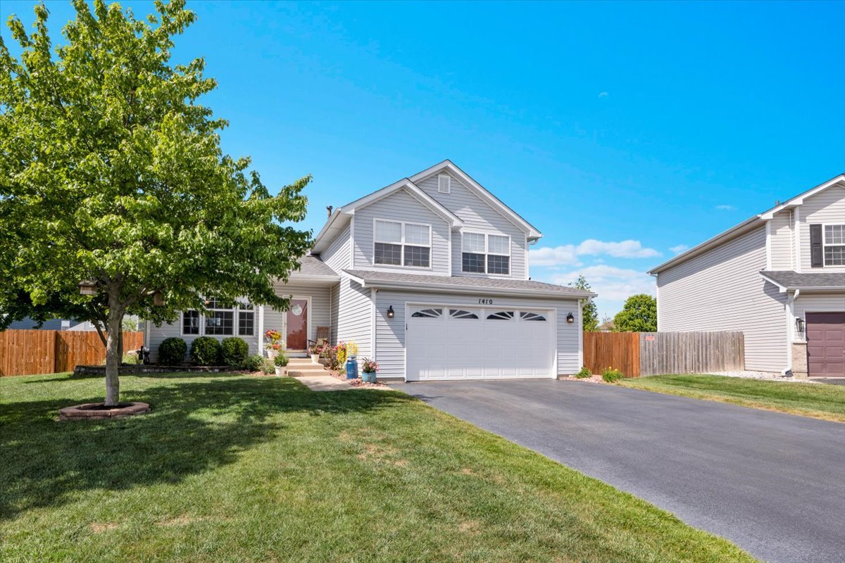 Homes for sale in Plainfield, IL | 1410 Martin Ct, Plainfield, IL 60586 | MLS# 12669233