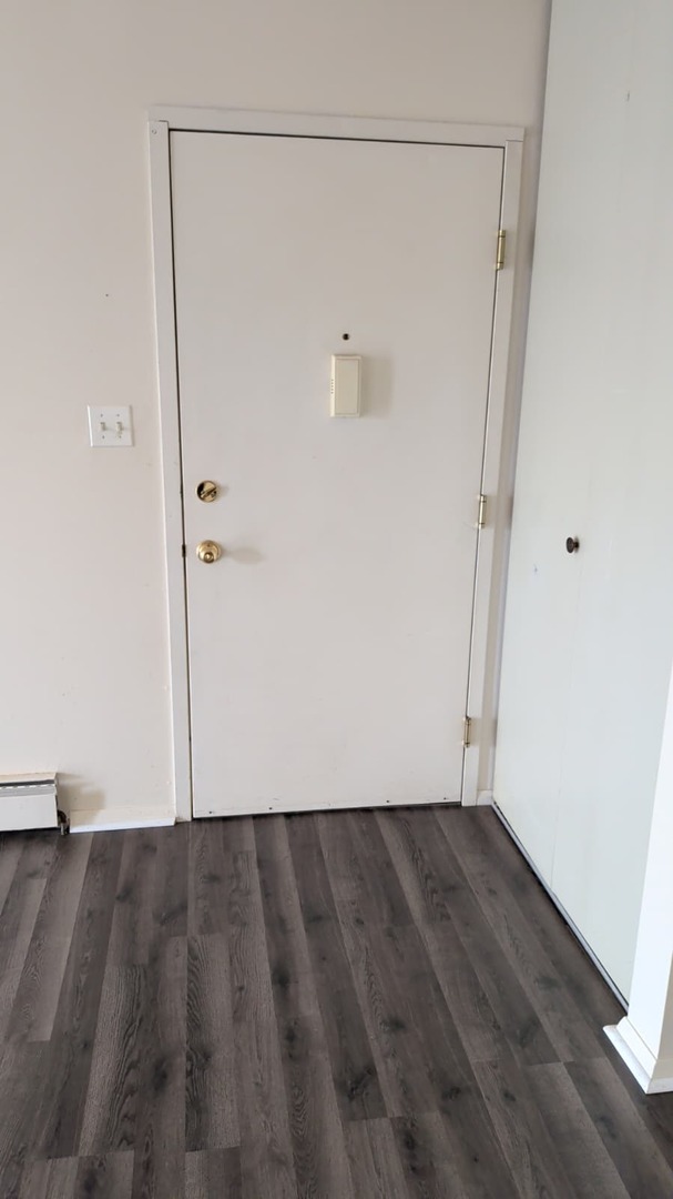 Homes for sale in Palatine, IL | 9b E Dundee Quarter Dr #302, Palatine, IL 60074 | MLS# 12669293
