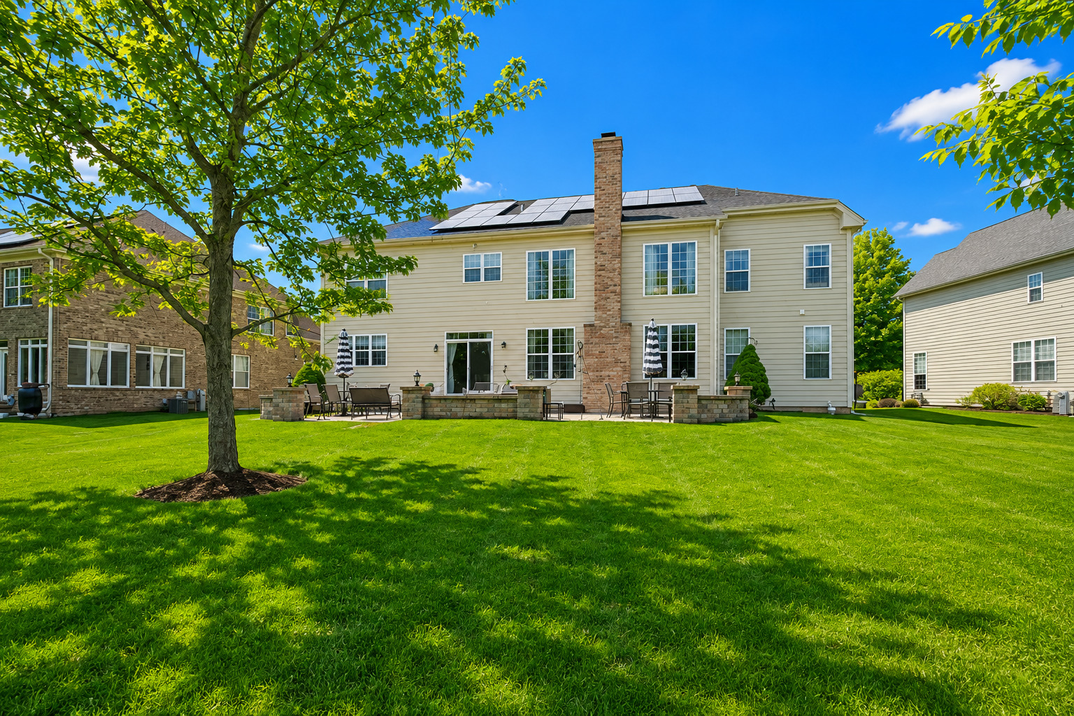 Homes for sale in Hoffman Estates, IL | 5423 Swan Cir, Hoffman Estates, IL 60192 | MLS# 12669357