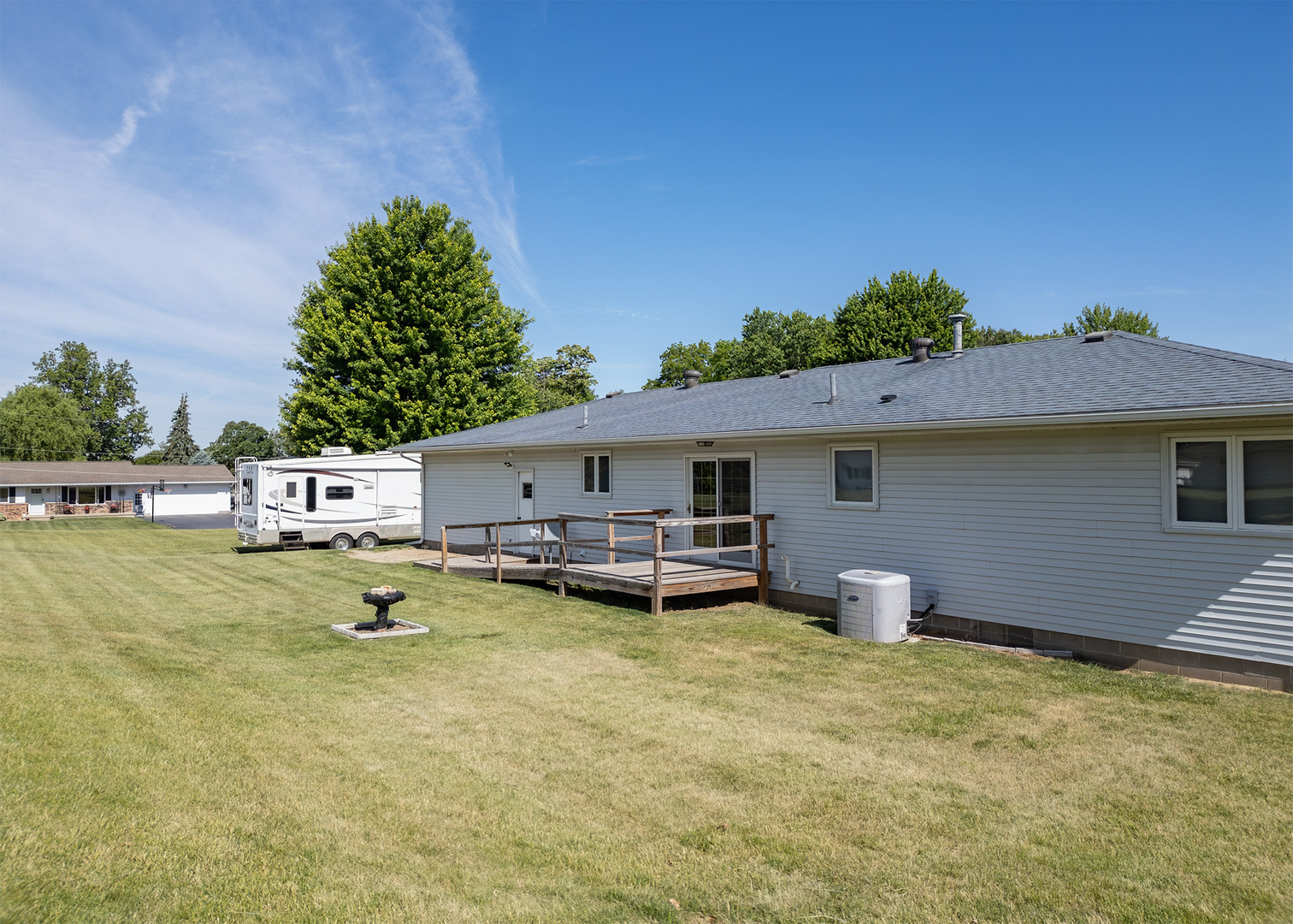 Homes for sale in Fulton, IL | 710 1st Ave, Fulton, IL 61252 | MLS# 12669403