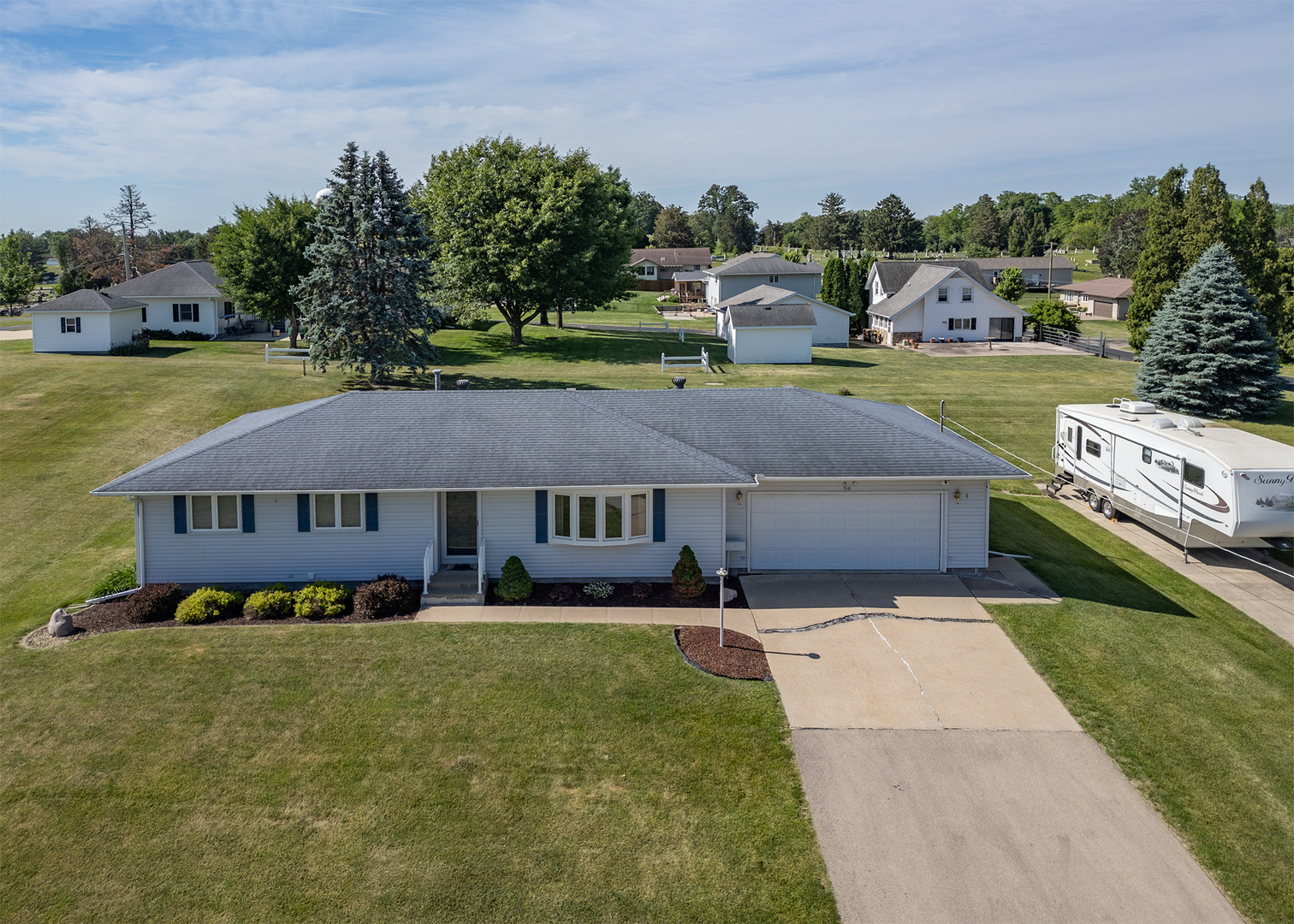 Homes for sale in Fulton, IL | 710 1st Ave, Fulton, IL 61252 | MLS# 12669403