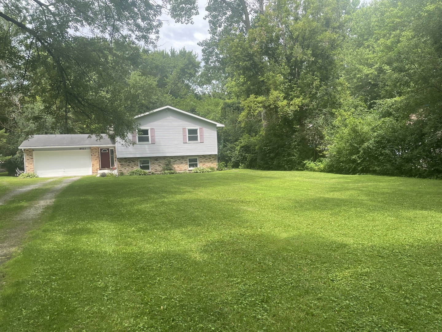 Homes for sale in Cary, IL | 8421 Hickory Nut Grove Rd, Cary, IL 60013 | MLS# 12669468