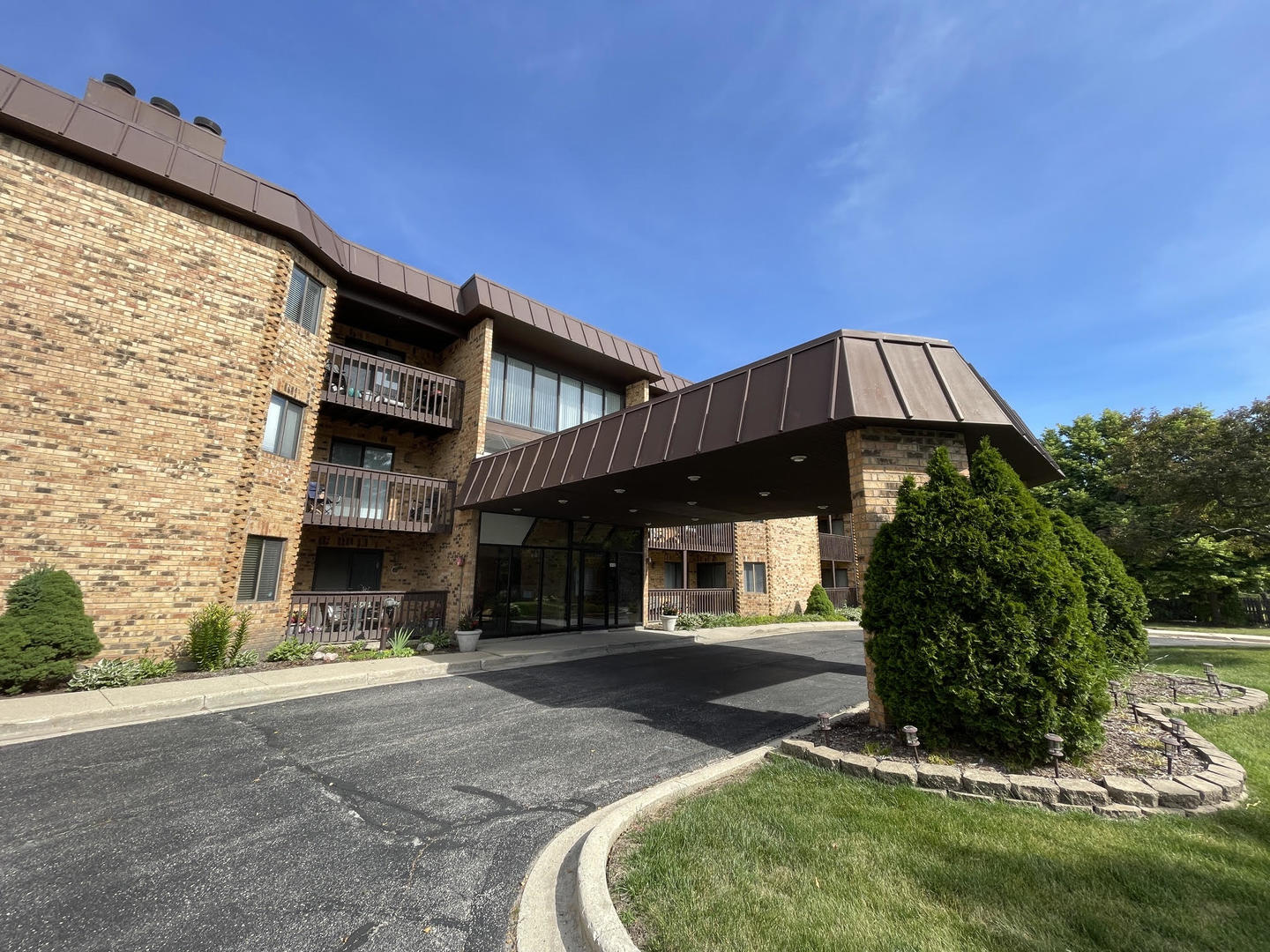 Homes for sale in Lisle, IL | 2880 Torrey Pine Ln #1H, Lisle, IL 60532 | MLS# 12669524