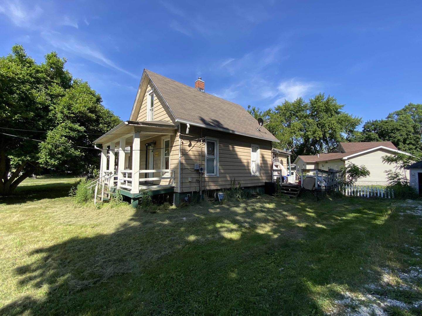 Homes for sale in Galesburg, IL | 1011 Lincoln St, Galesburg, IL 61401 | MLS# 12669542