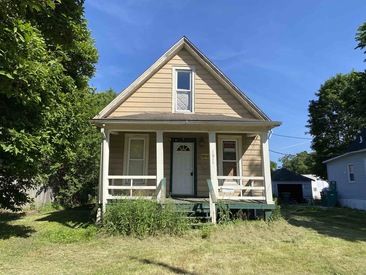 Homes for sale in Galesburg, IL | 1011 Lincoln St, Galesburg, IL 61401 | MLS# 12669542