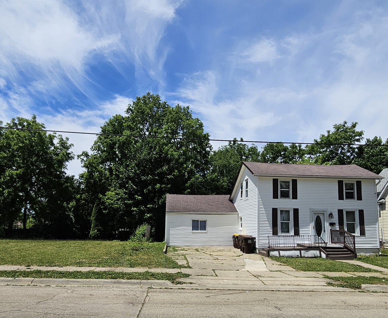 Homes for sale in Rockford, IL | 218 Oakwood Ave, Rockford, IL 61101 | MLS# 12669583