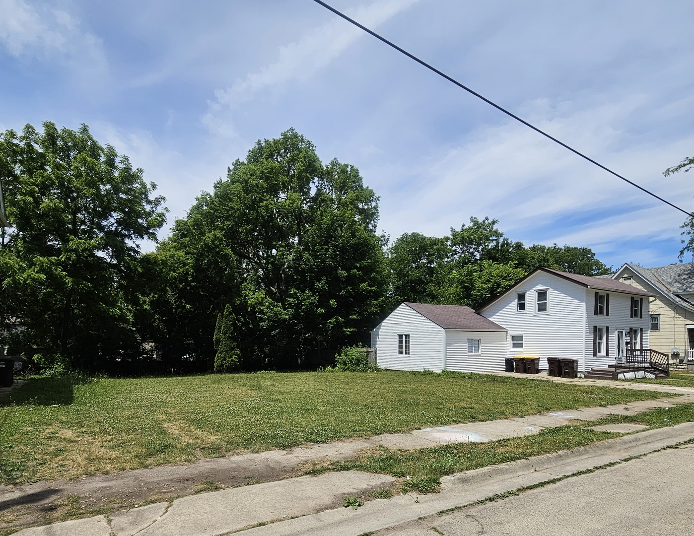 Homes for sale in Rockford, IL | 218 Oakwood Ave, Rockford, IL 61101 | MLS# 12669583