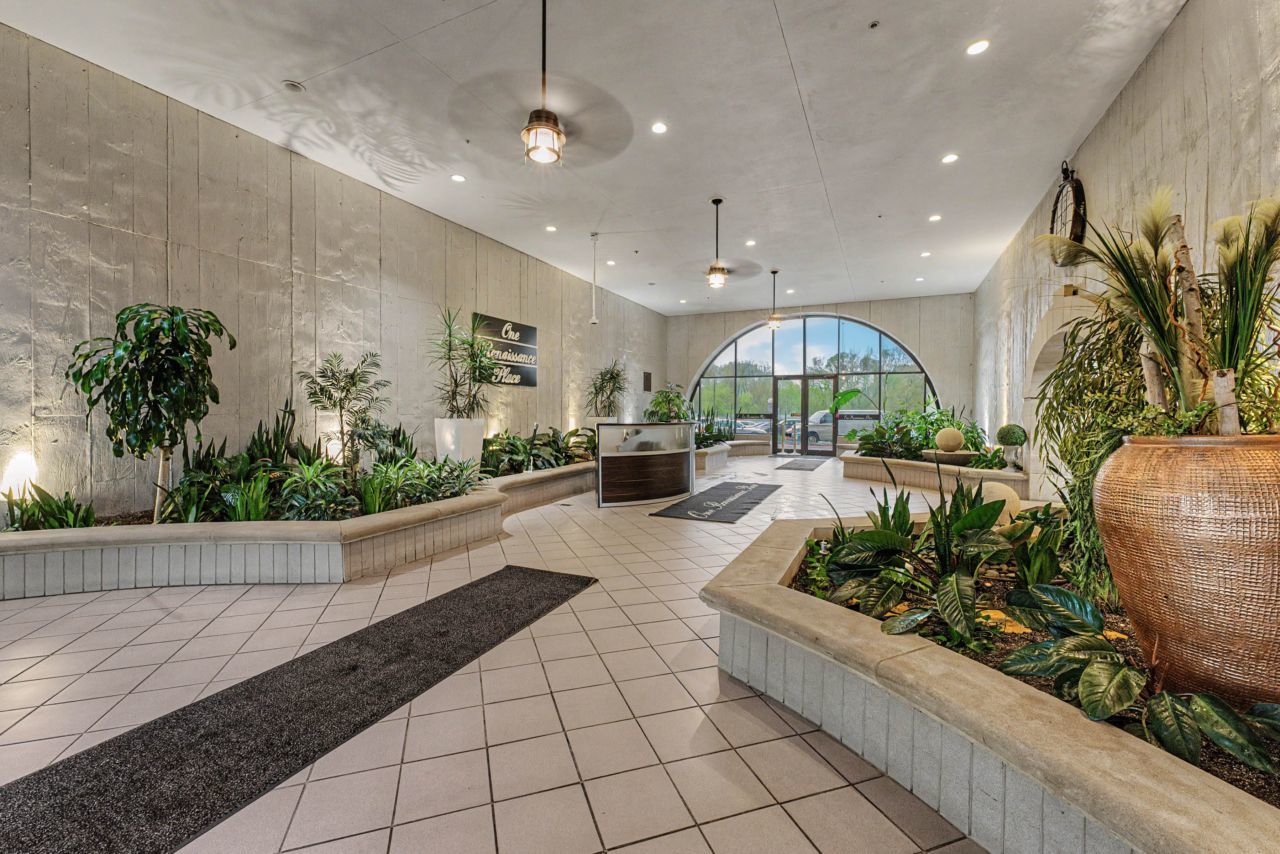 Homes for sale in Palatine, IL | 1 Renaissance Pl #1105, Palatine, IL 60067 | MLS# 12669676