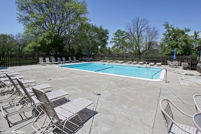 Homes for sale in Northbrook, IL | 3851 Mission Hills Road, Northbrook, IL 60062 | Houzeo