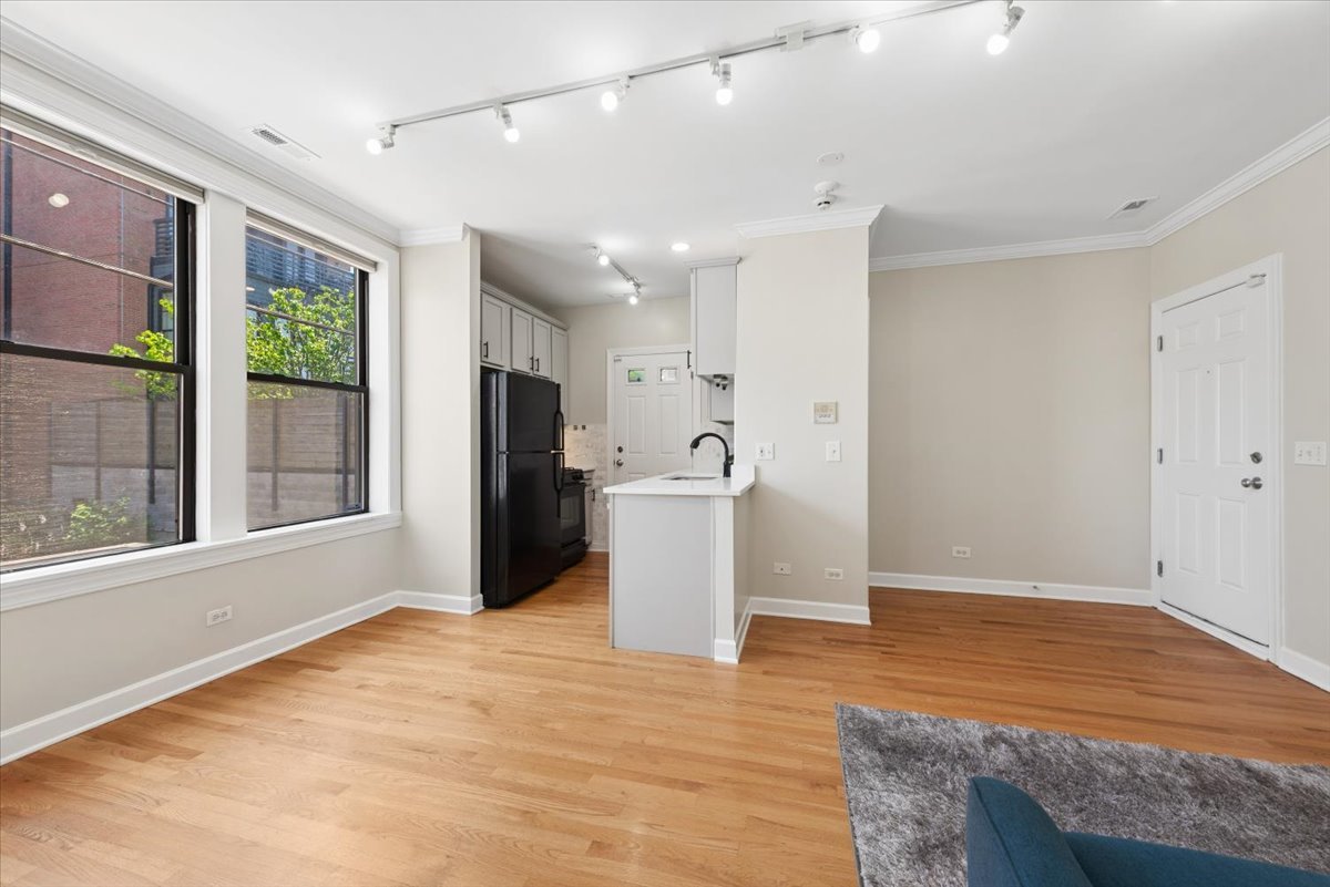 5th image of 741 W Cornelia Ave #N1, Chicago, IL 60657 | MLS# 12669899