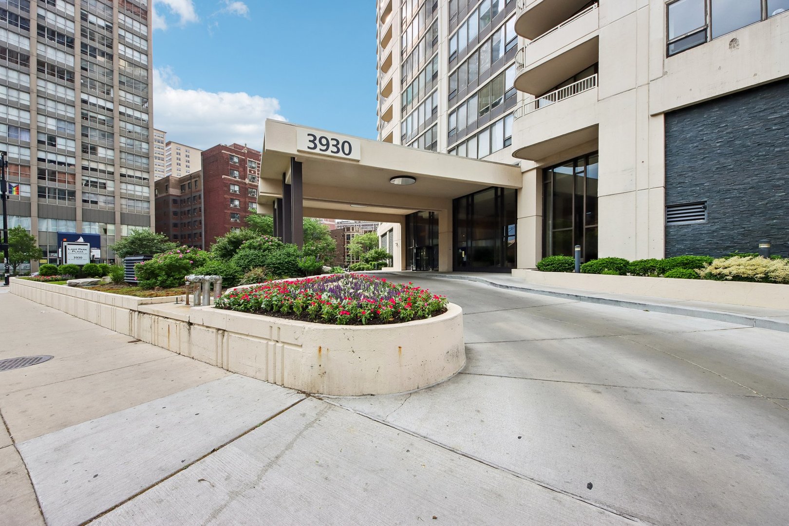 4th image of 3930 N Pine Grove Ave #2708, Chicago, IL 60613 | MLS# 12669984