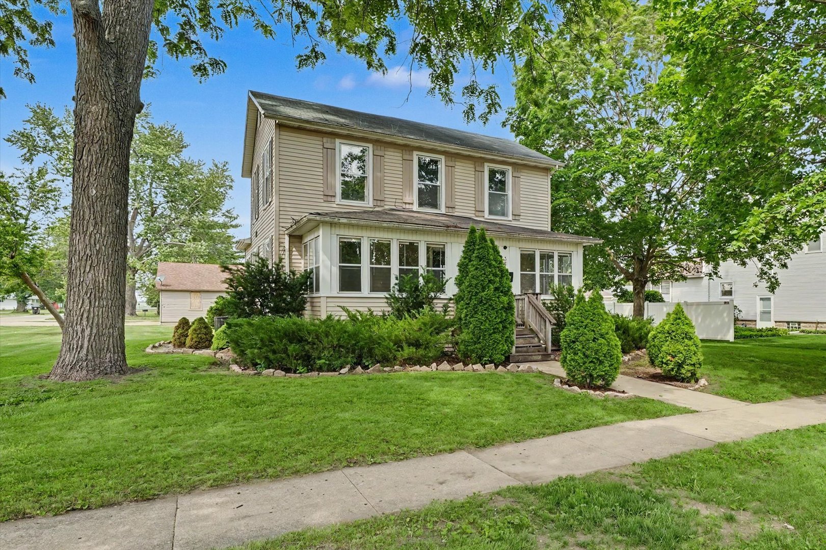 Homes for sale in Paxton, IL | 359 W State St, Paxton, IL 60957 | MLS# 12670153