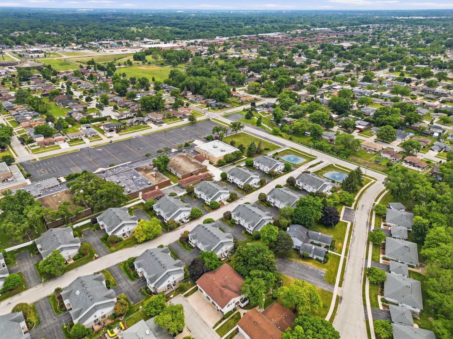 Homes for sale in Oak Forest, IL | 15348 Meadow Ct #D, Oak Forest, IL 60452 | MLS# 12670179