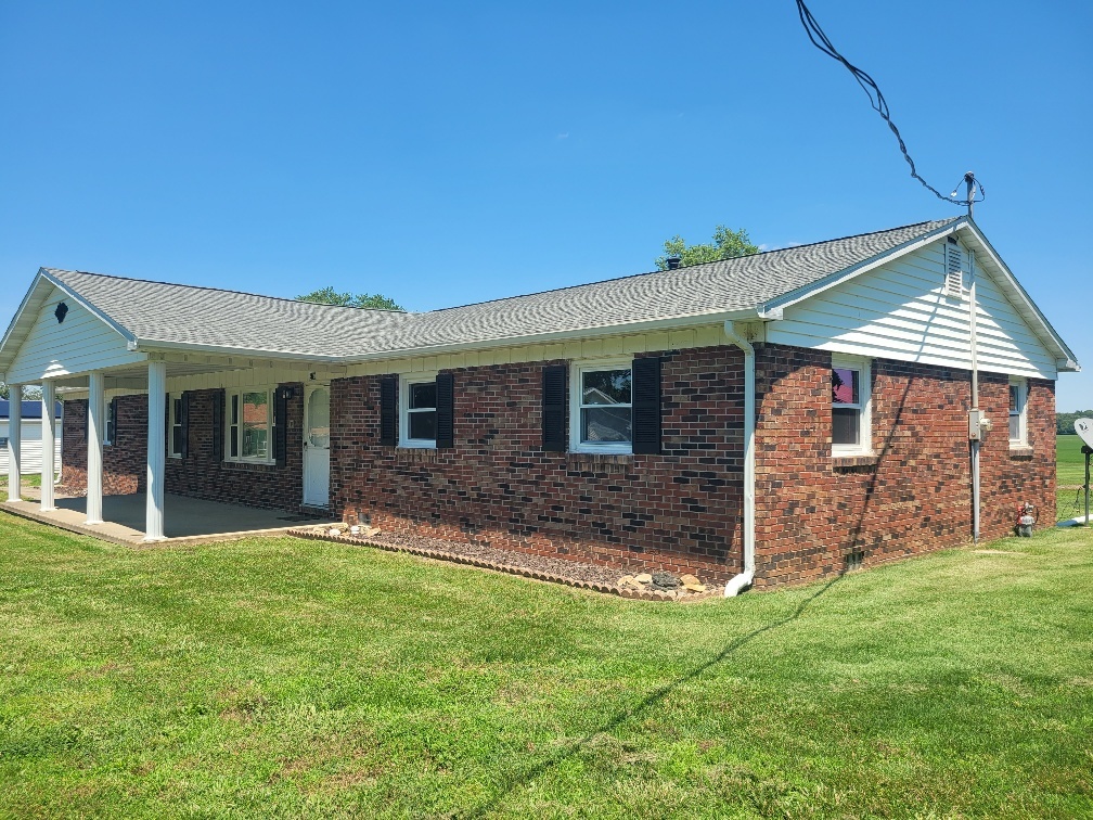 Homes for sale in Enfield, IL | 210 Brockett St, Enfield, IL 62835 | MLS# 12670251