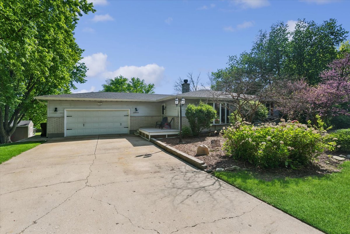 Homes for sale in Elwood, IL | 24908 W Hemphill Dr, Elwood, IL 60421 | MLS# 12670311