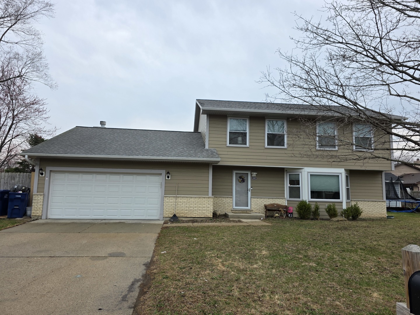 Homes for sale in Gurnee, IL | 430 Gillings Dr, Gurnee, IL 60031 | MLS# 12670317