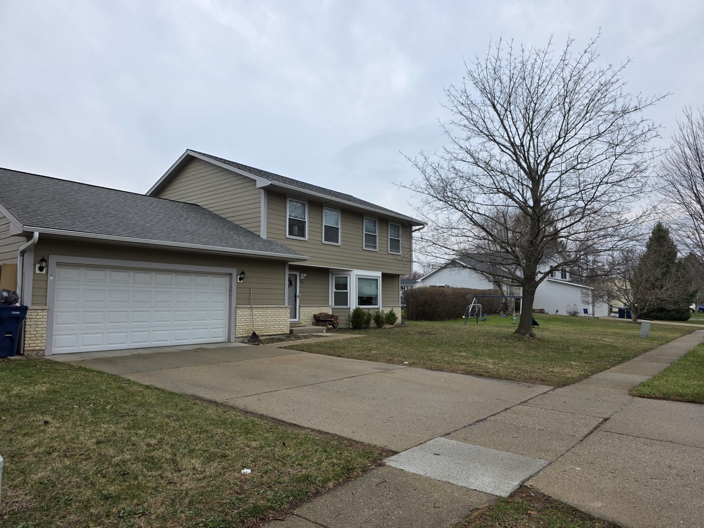 Homes for sale in Gurnee, IL | 430 Gillings Dr, Gurnee, IL 60031 | MLS# 12670317