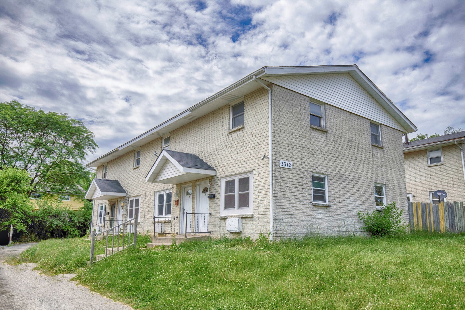 Homes for sale in Rockford, IL | 3312 Sablewood Dr, Rockford, IL 61101 | MLS# 12670345