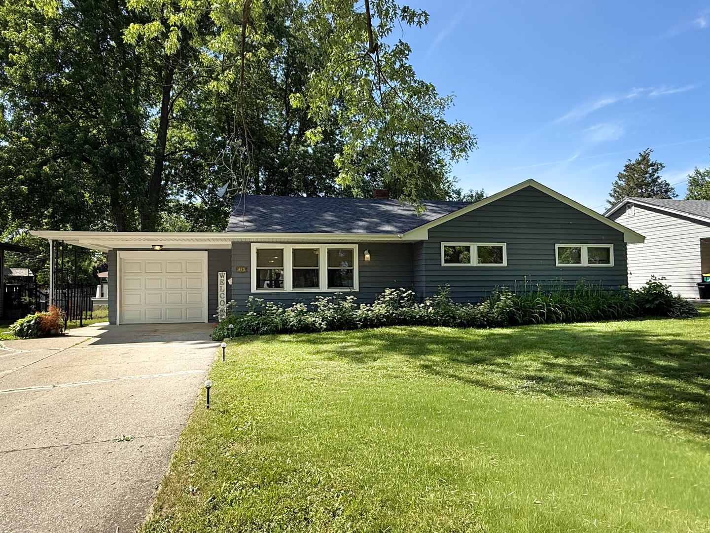 Homes for sale in Sycamore, IL | 415 Parkside Dr, Sycamore, IL 60178 | MLS# 12670372