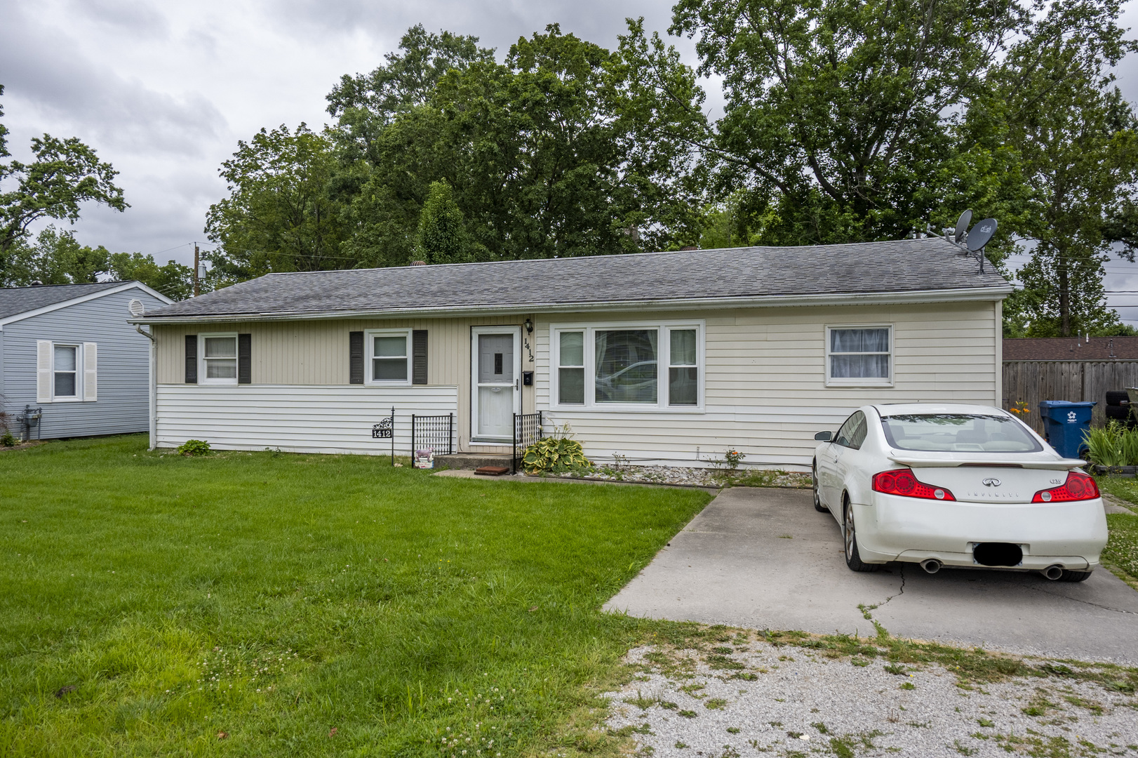 Homes for sale in Centralia, IL | 1412 Holly St, Centralia, IL 62801 | MLS# 12670432