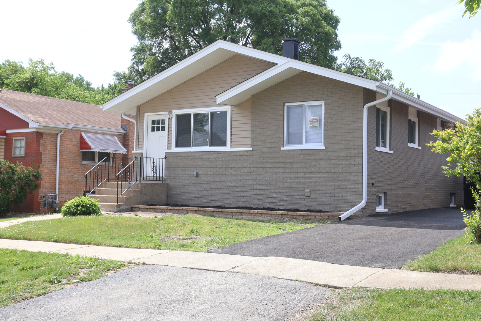 Homes for sale in Blue Island, IL | 2853 140th Pl, Blue Island, IL 60406 | MLS# 12670456