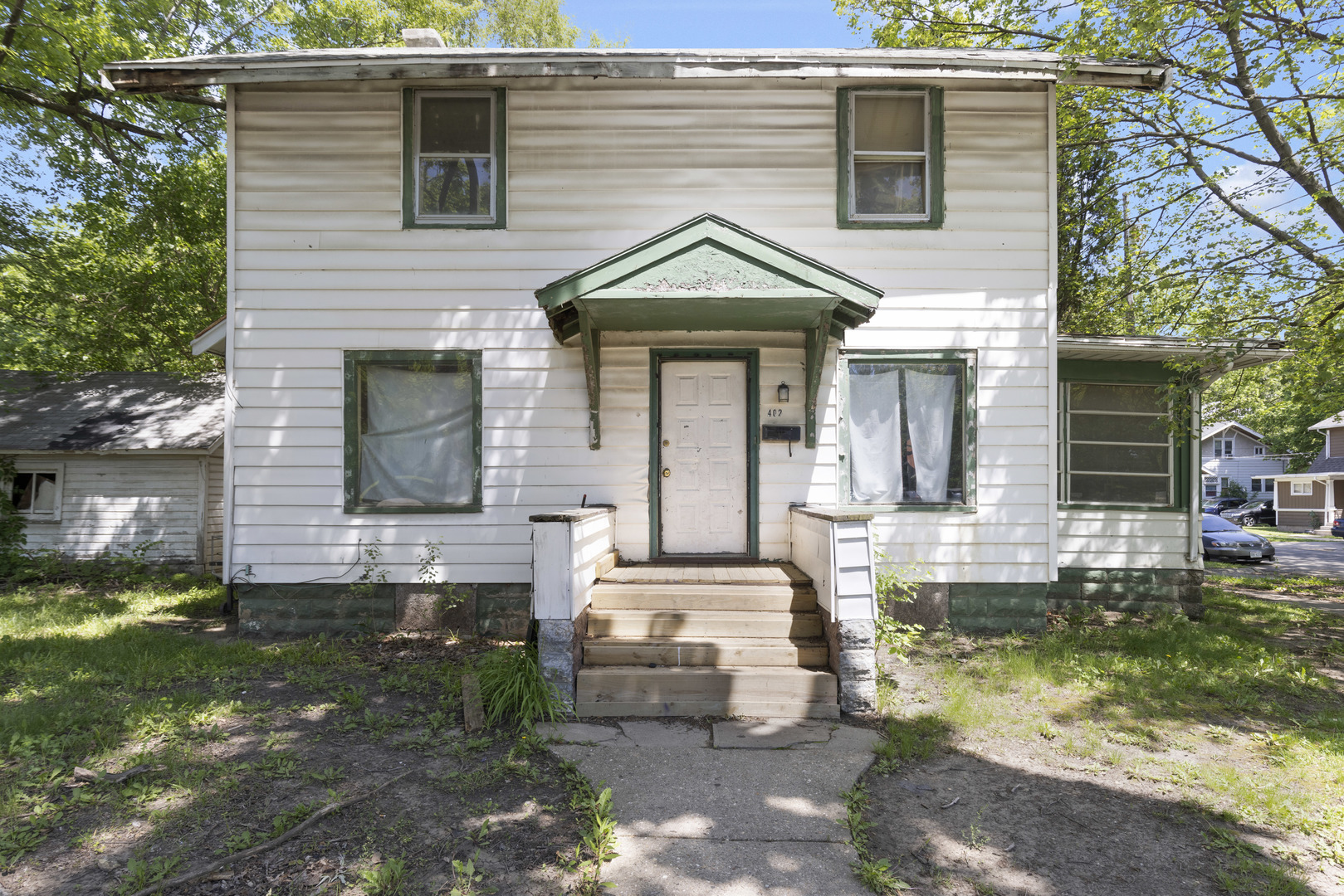 Homes for sale in Rockford, IL | 402 Royal Ave, Rockford, IL 61101 | MLS# 12670641