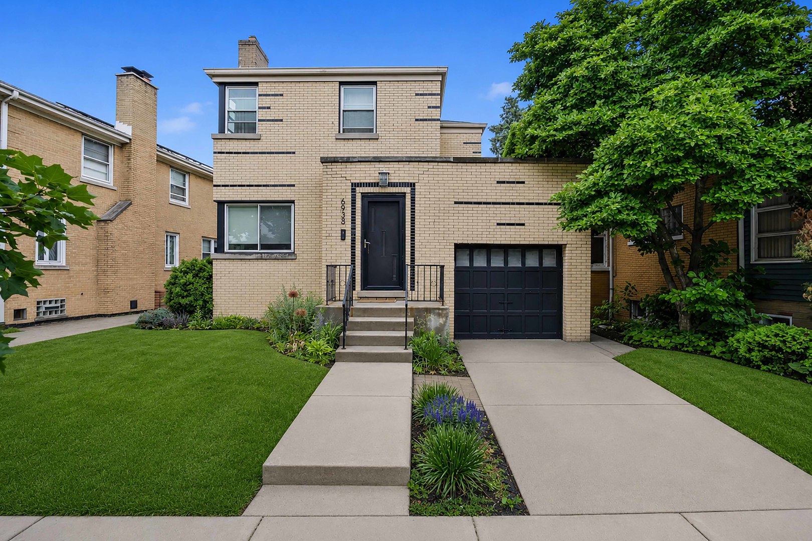 Homes for sale in Berwyn, IL | 6938 Riverside Dr, Berwyn, IL 60402 | MLS# 12670649