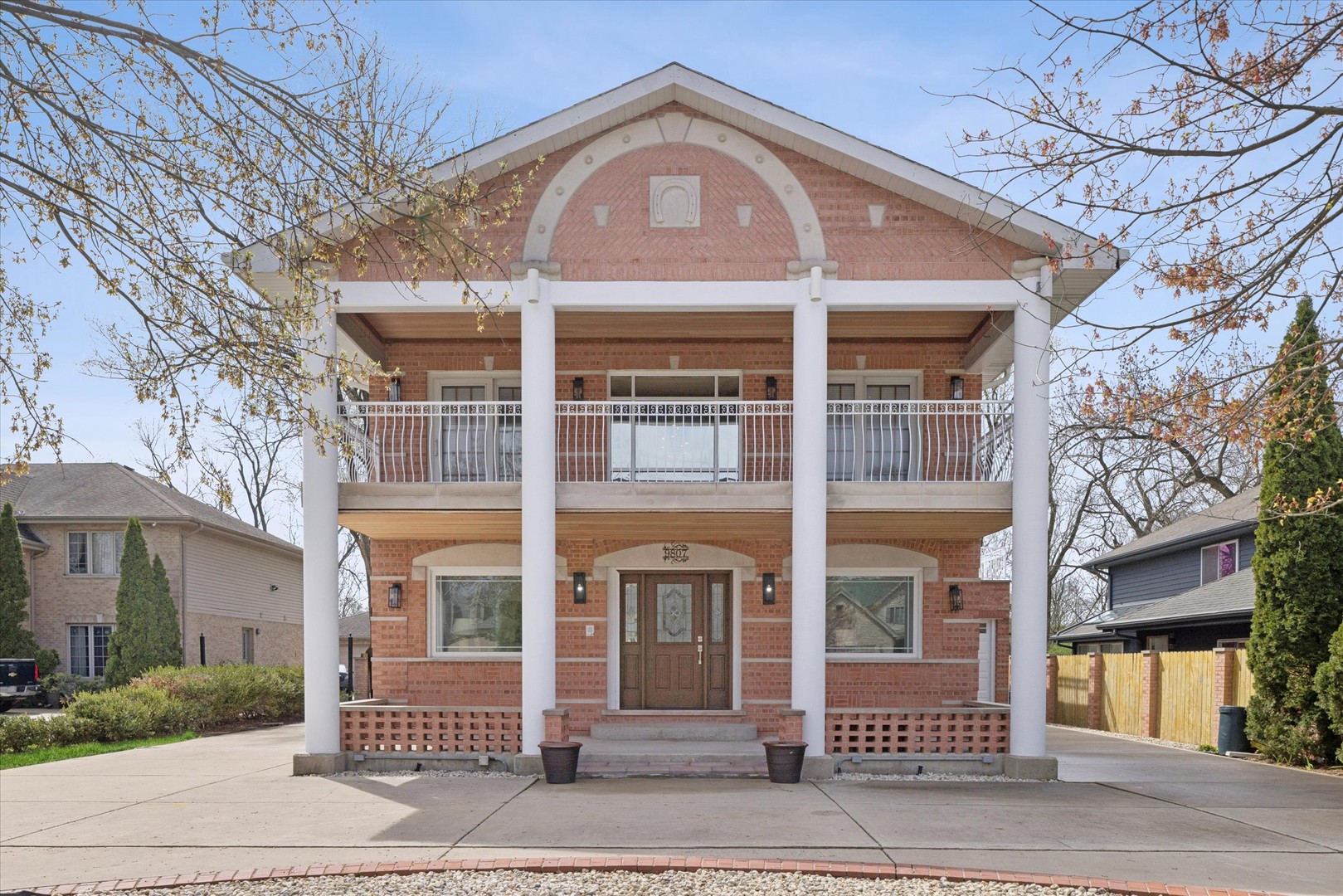 Homes for sale in Countryside, IL | 9807 W 57th St, Countryside, IL 60525 | MLS# 12670659