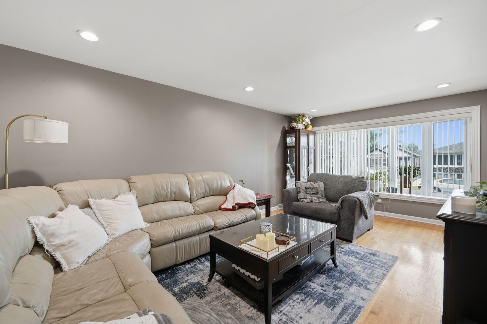 Homes for sale in Chicago, IL | 3349 N Osage Ave, Chicago, IL 60634 | MLS# 12670782