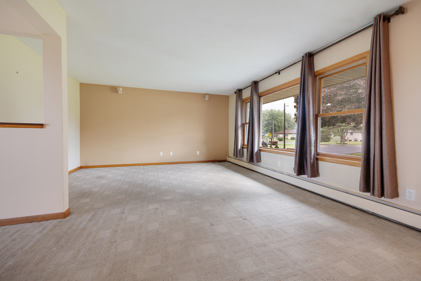 Homes for sale in Hampshire, IL | 32123 New Lebanon Rd, Hampshire, IL 60140 | MLS# 12670802