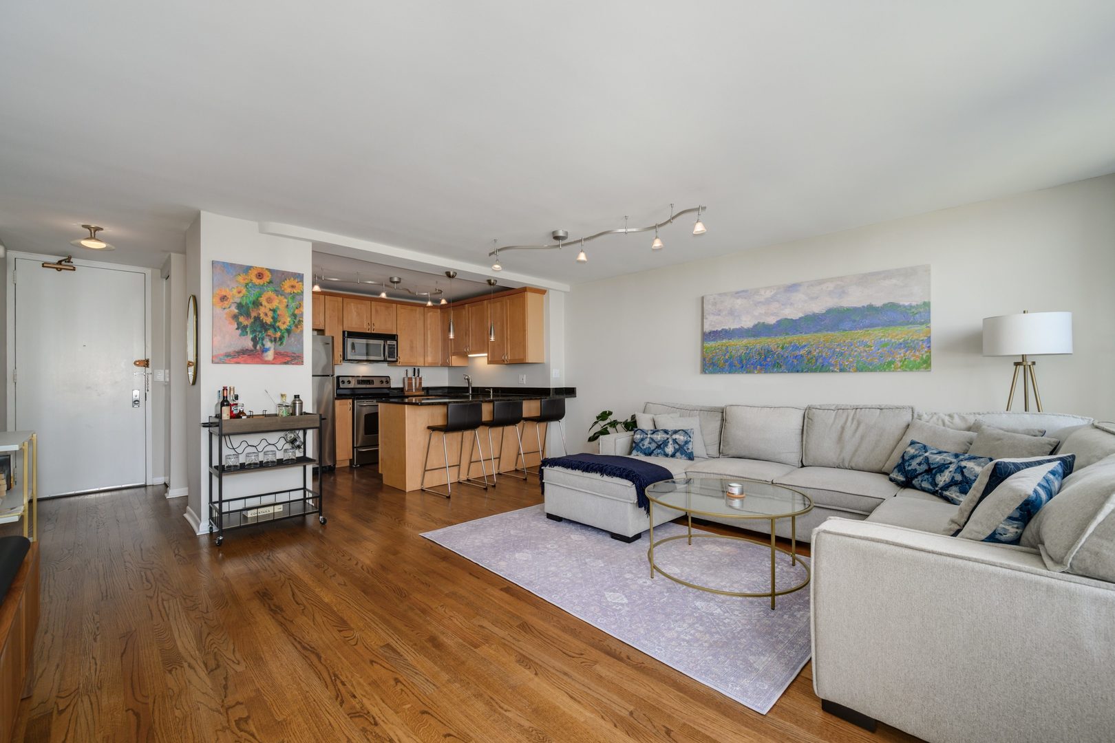 Homes for sale in Chicago, IL | 2626 N Lakeview Ave #2911, Chicago, IL 60614 | MLS# 12670922