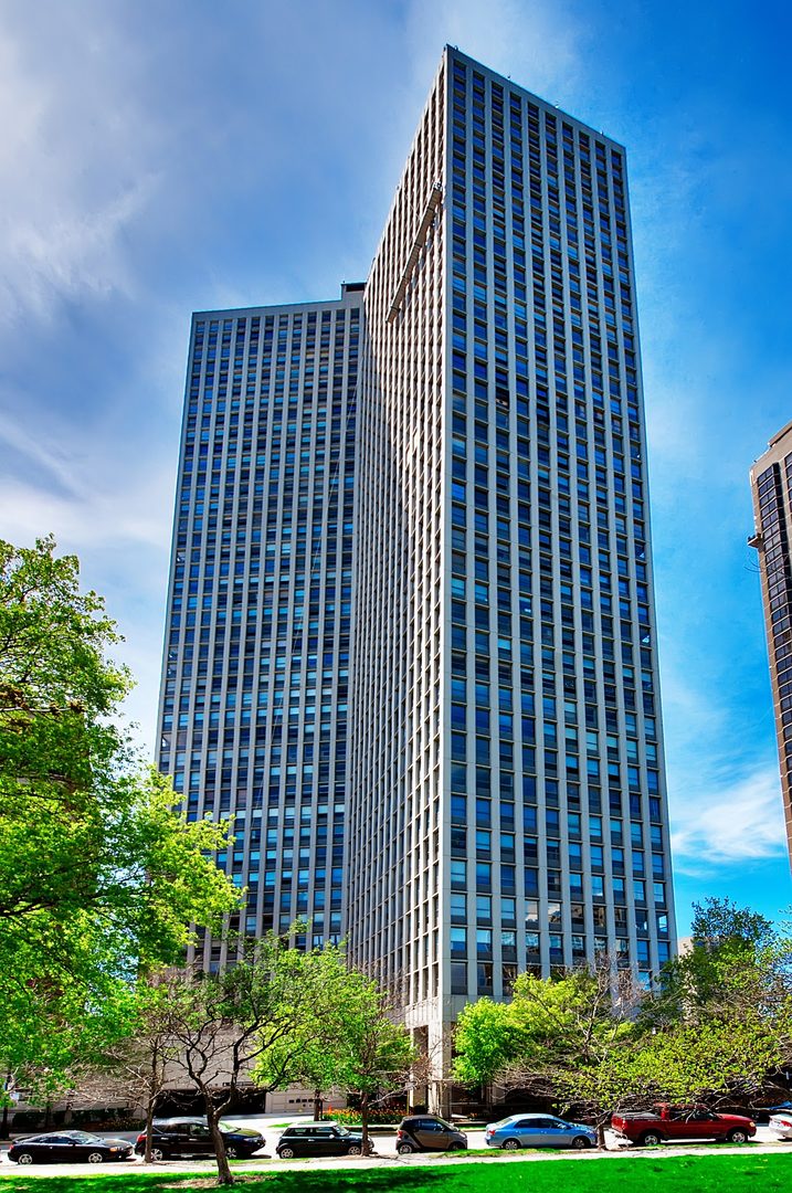 Homes for sale in Chicago, IL | 2626 N Lakeview Ave #2911, Chicago, IL 60614 | MLS# 12670922