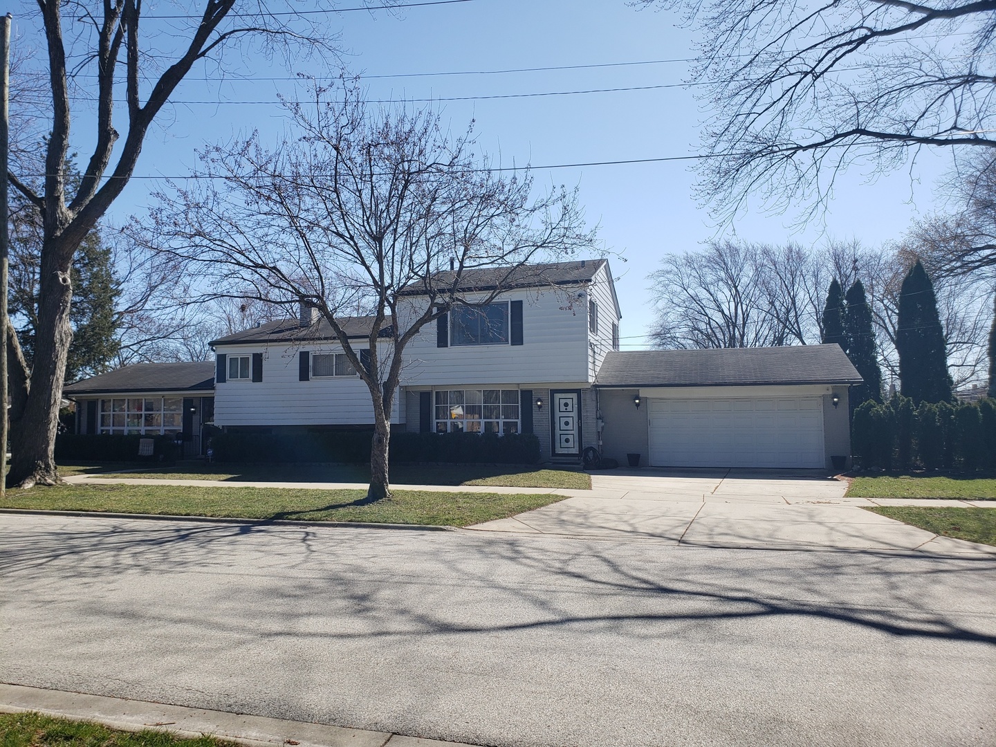 1st image of 400 S Mount Prospect Rd, Mount Prospect, IL 60056 | MLS# 12671170