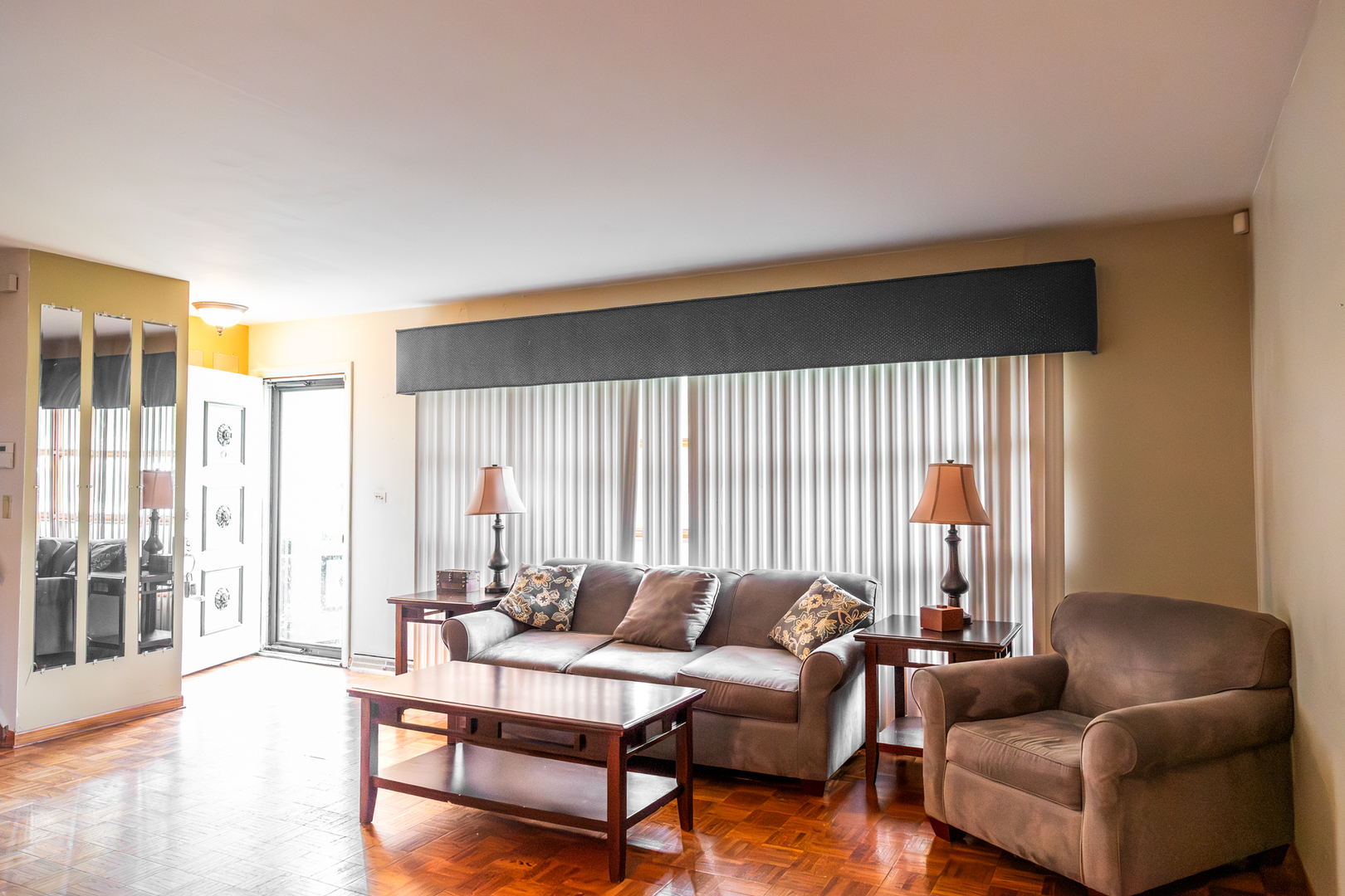 4th image of 400 S Mount Prospect Rd, Mount Prospect, IL 60056 | MLS# 12671170