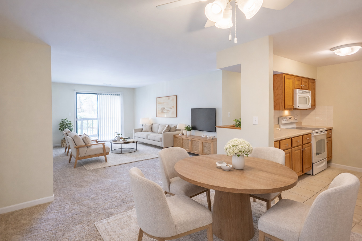 Homes for sale in Wheaton, IL | 1420 Stonebridge Cir #5N, Wheaton, IL 60189 | MLS# 12671379