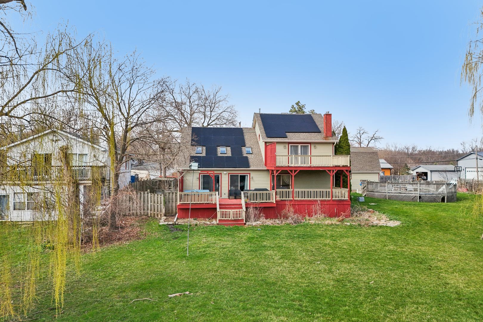 Homes for sale in Antioch, IL | 27884 W Riverside Dr, Antioch, IL 60002 | MLS# 12671627