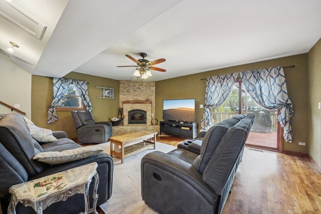 Homes for sale in Antioch, IL | 27884 W Riverside Dr, Antioch, IL 60002 | MLS# 12671627