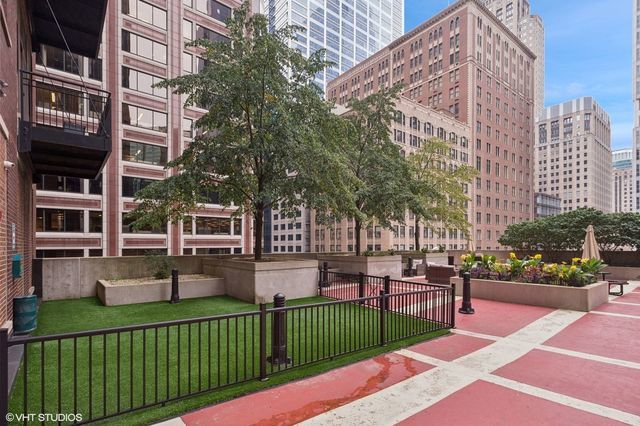 Homes for sale in Chicago, IL | 212 W Washington St #1706, Chicago, IL 60606 | MLS# 12671900