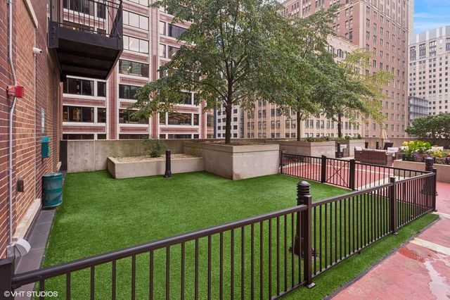 Homes for sale in Chicago, IL | 212 W Washington St #1706, Chicago, IL 60606 | MLS# 12671900