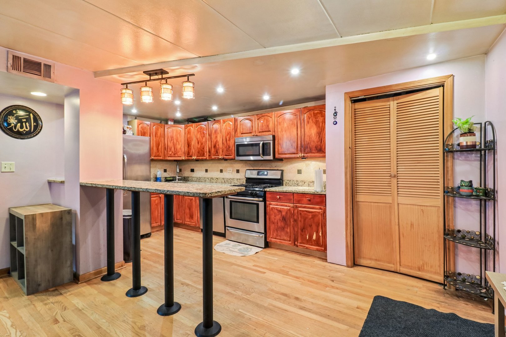 Homes for sale in Schiller Park, IL | 10033 Irving Park Rd #1B, Schiller Park, IL 60176 | MLS# 12671995