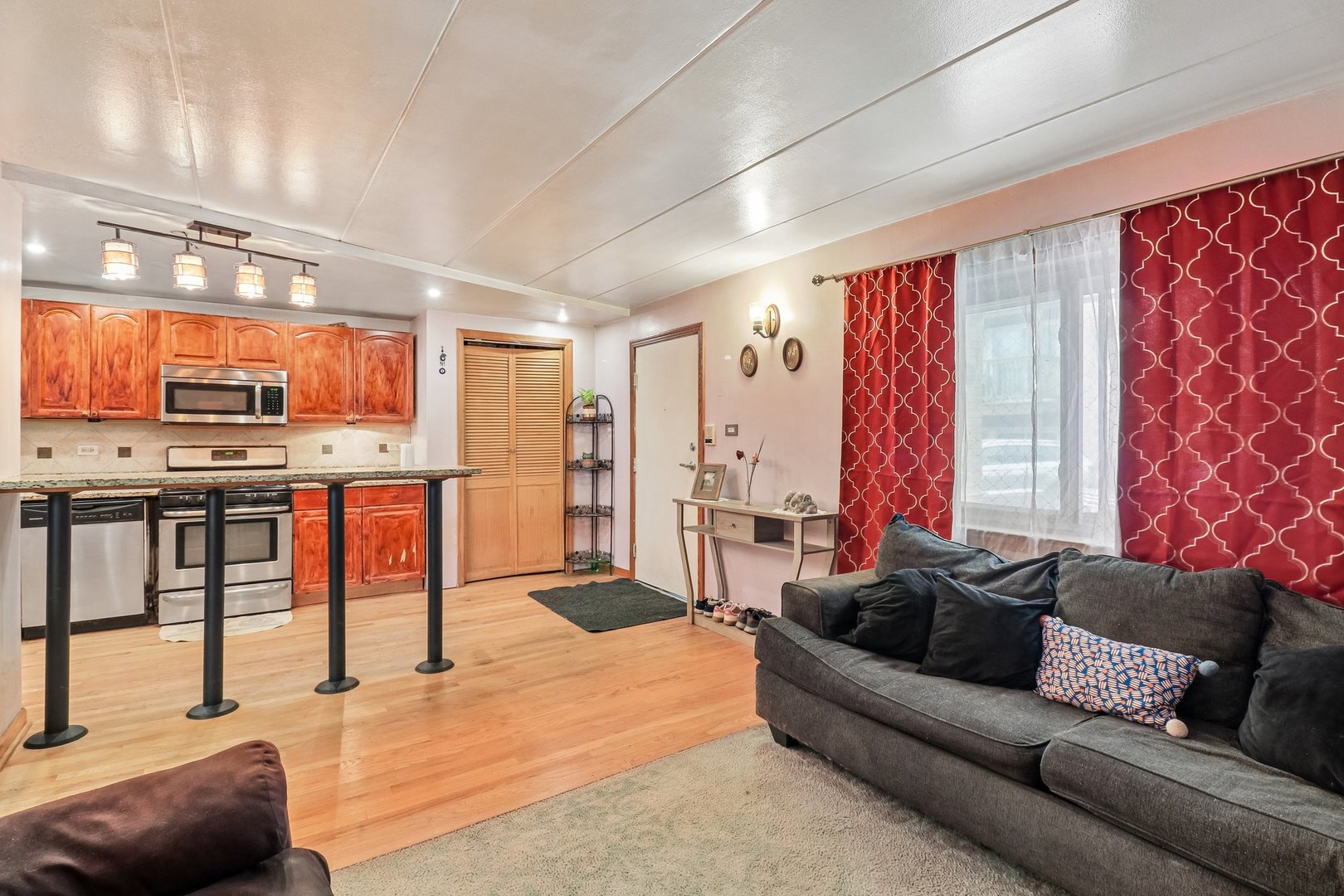 Homes for sale in Schiller Park, IL | 10033 Irving Park Rd #1B, Schiller Park, IL 60176 | MLS# 12671995