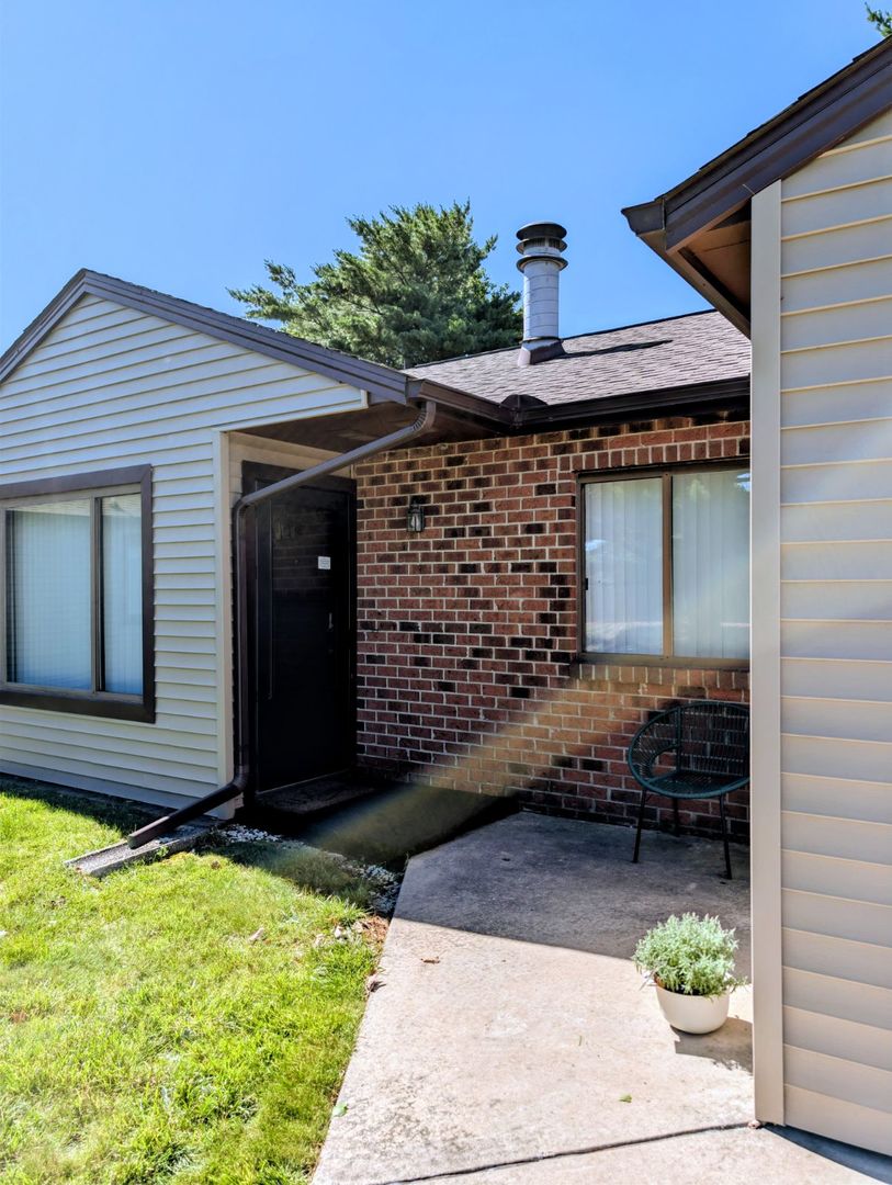 1st image of 2608 Heritage Dr #2608, Champaign, IL 61822 | MLS# 12672354