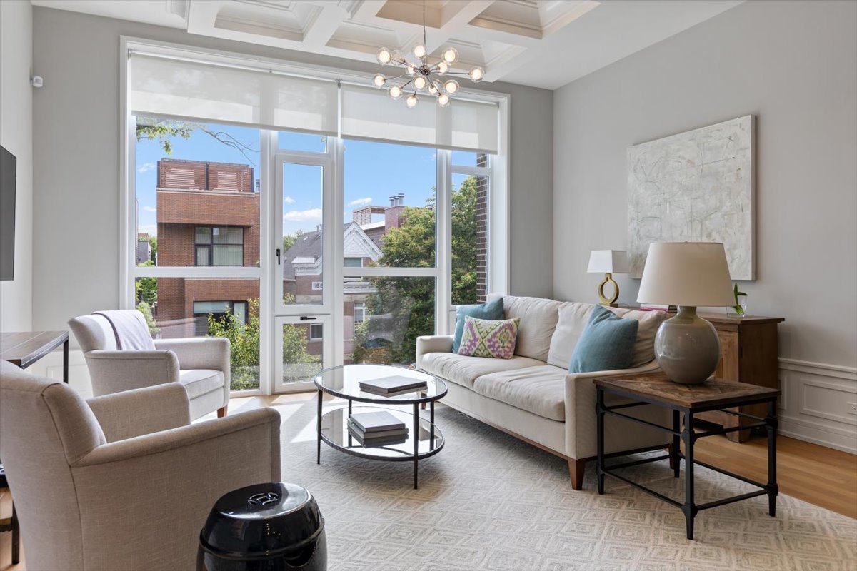 Homes for sale in Chicago, IL | 938 N Winchester Ave #3, Chicago, IL 60622 | MLS# 12672550