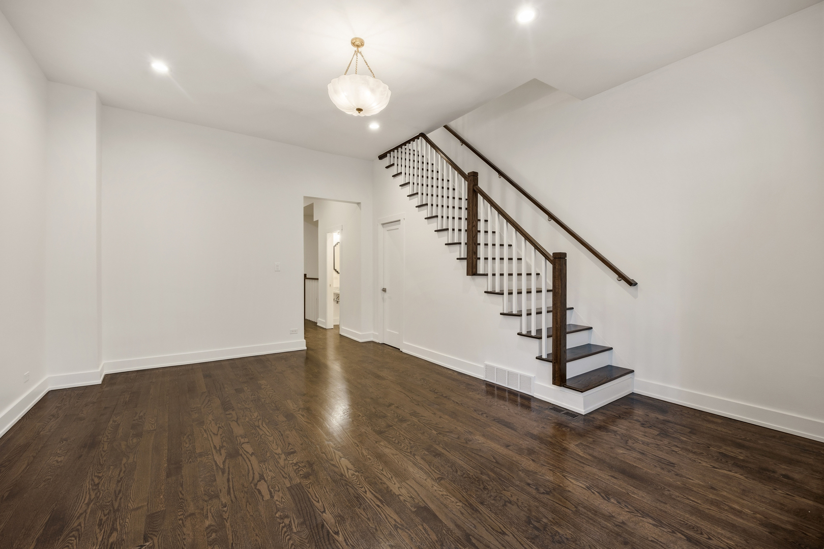 5th image of 2107 N Clark St, Chicago, IL 60614 | MLS# 12672738