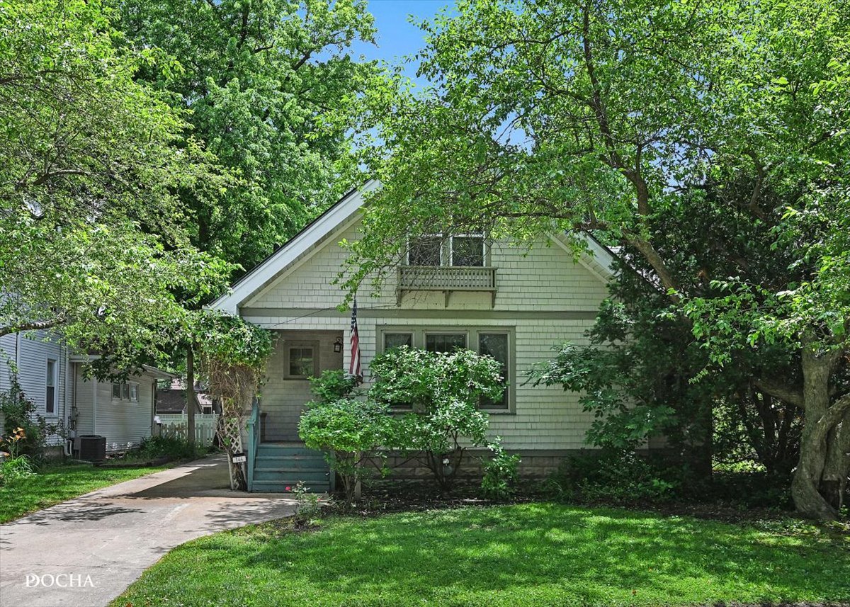 Homes for sale in Aurora, IL | 144 S Commonwealth Ave, Aurora, IL 60506 | MLS# 12672893